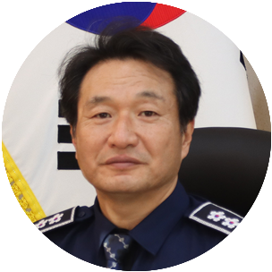안양교도소장 윤 창 식