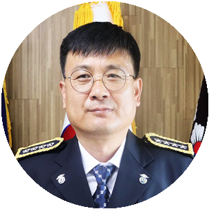 서울남부교도소장 정 진 우